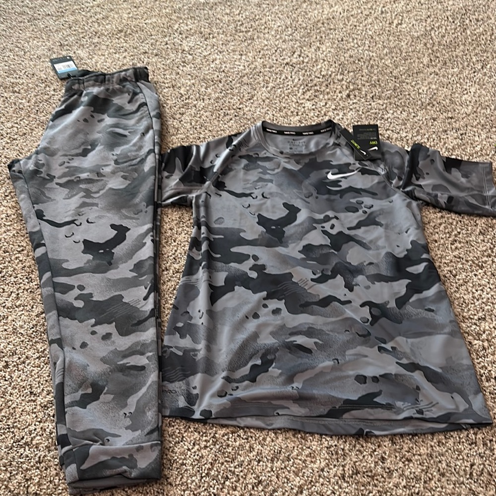 Nike Pro NWT sz M. Dri-fit  Tee and Jogger.